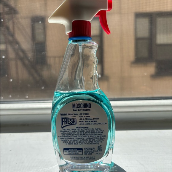 Moschino Fresh Couture Blue and Red Eau de Toilette - Picture 4 of 4